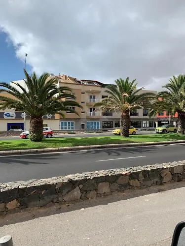 פוארטו דל רוסריו Mc Apartments  פוארטו דל רוסריו