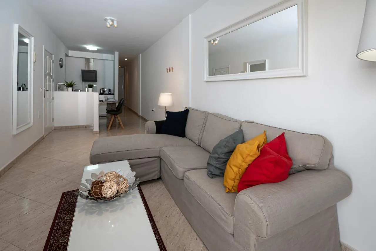 פוארטו דל רוסריו Mc Apartments  פוארטו דל רוסריו
