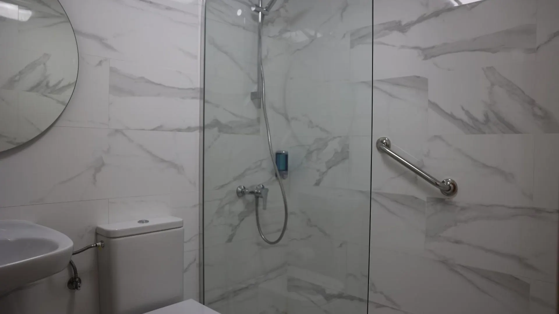 פוארטו דל רוסריו Mc Apartments  פוארטו דל רוסריו