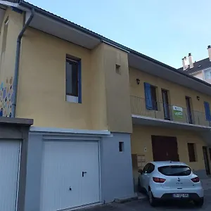 appartement-duplex-avec-garage-annecy-centre-et-lac.hotels-rhonealpes.com/